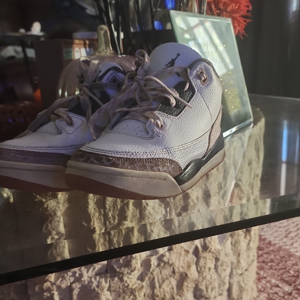 Stylish White and Black Girl's Sneakers - Picture 2 of 3
